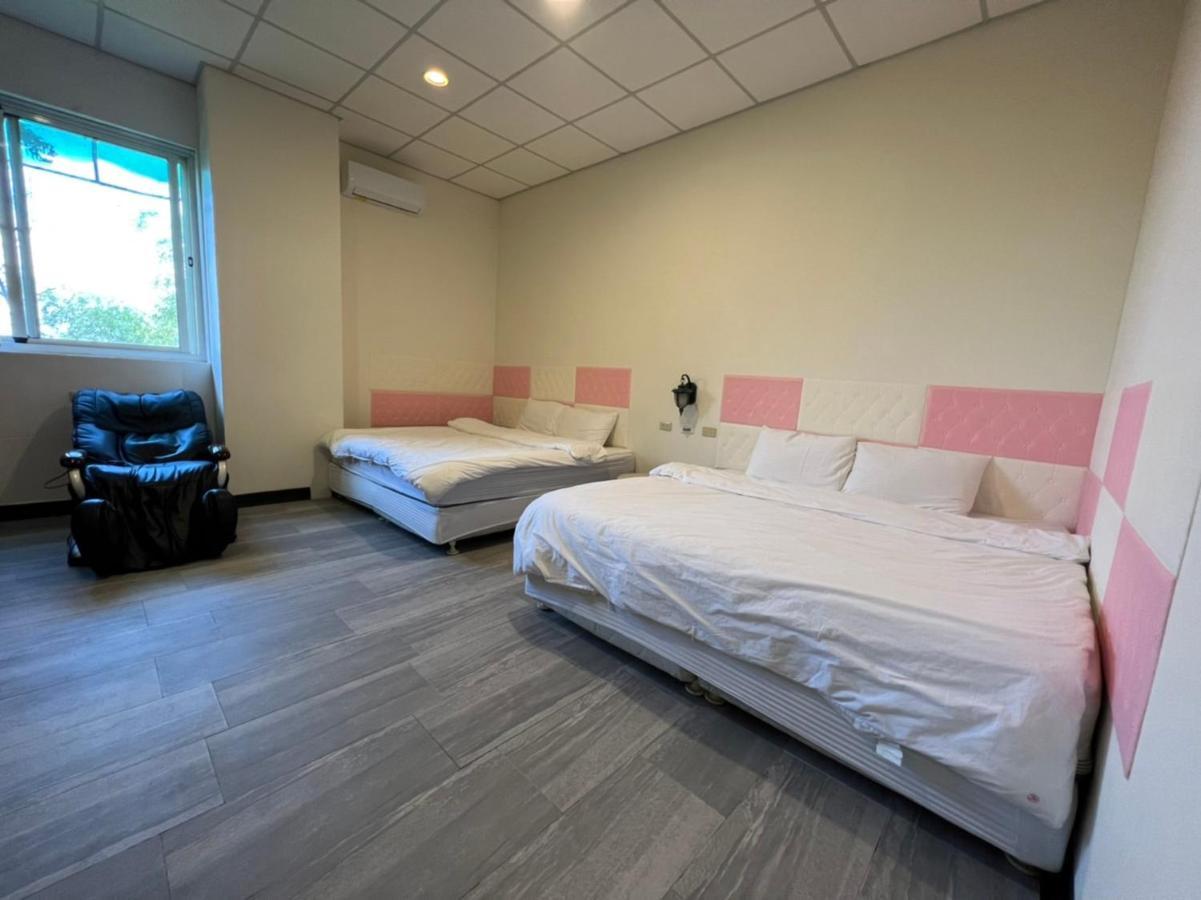 Romeo Inn Zhushan Exteriör bild